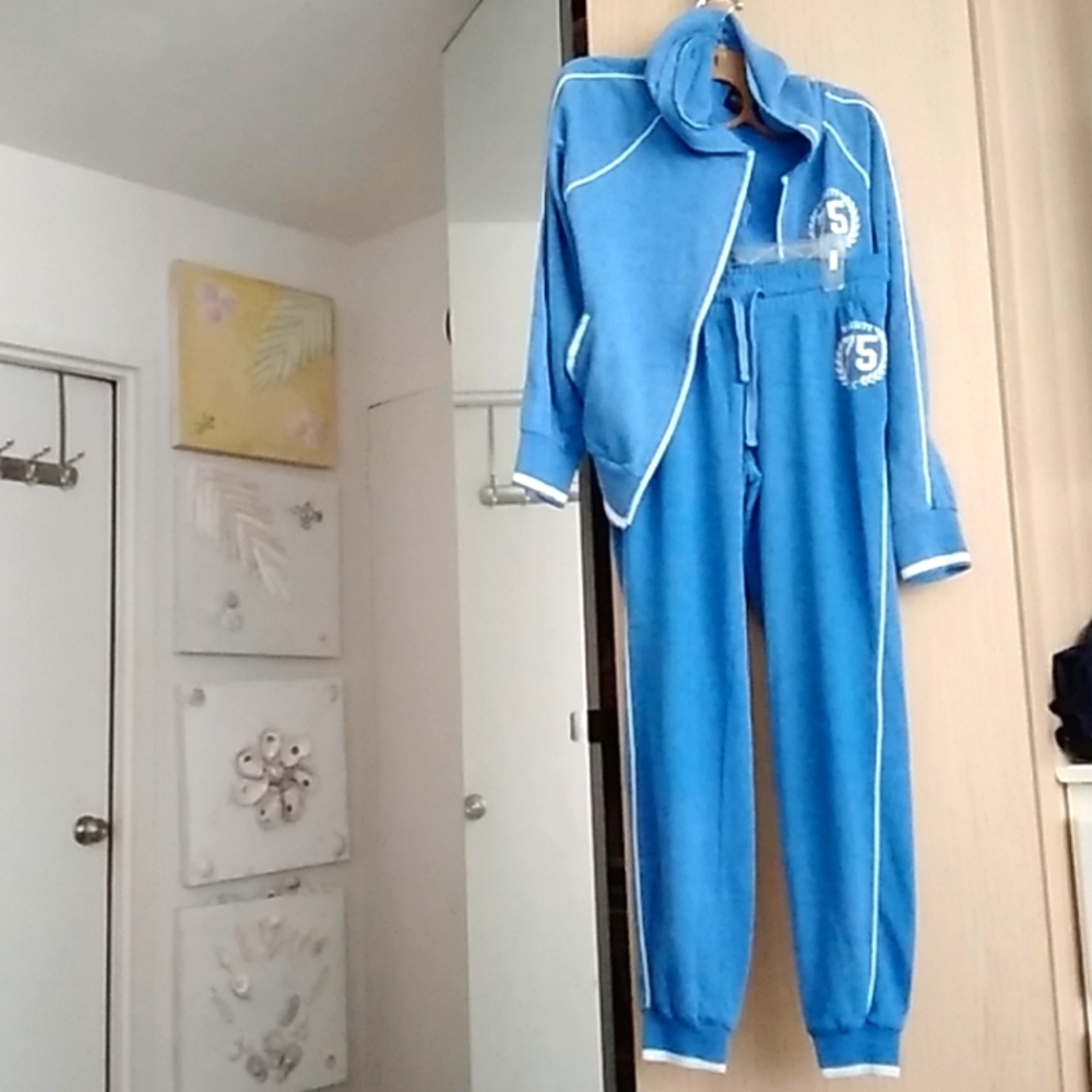 SWS sport suit sz L